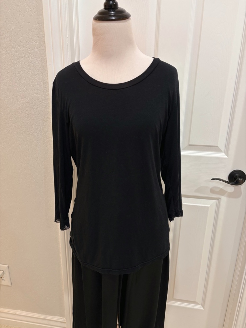Barefoot Dreams Lace Women’s Pajama SoftBlack Long Sleeve Medium